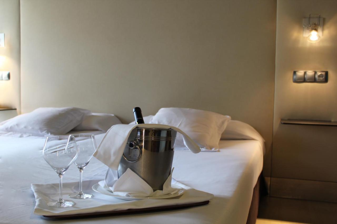 Hotel Almirante Ферроль Екстер'єр фото